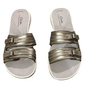 Clarks Women's Bronze Slide Sandals